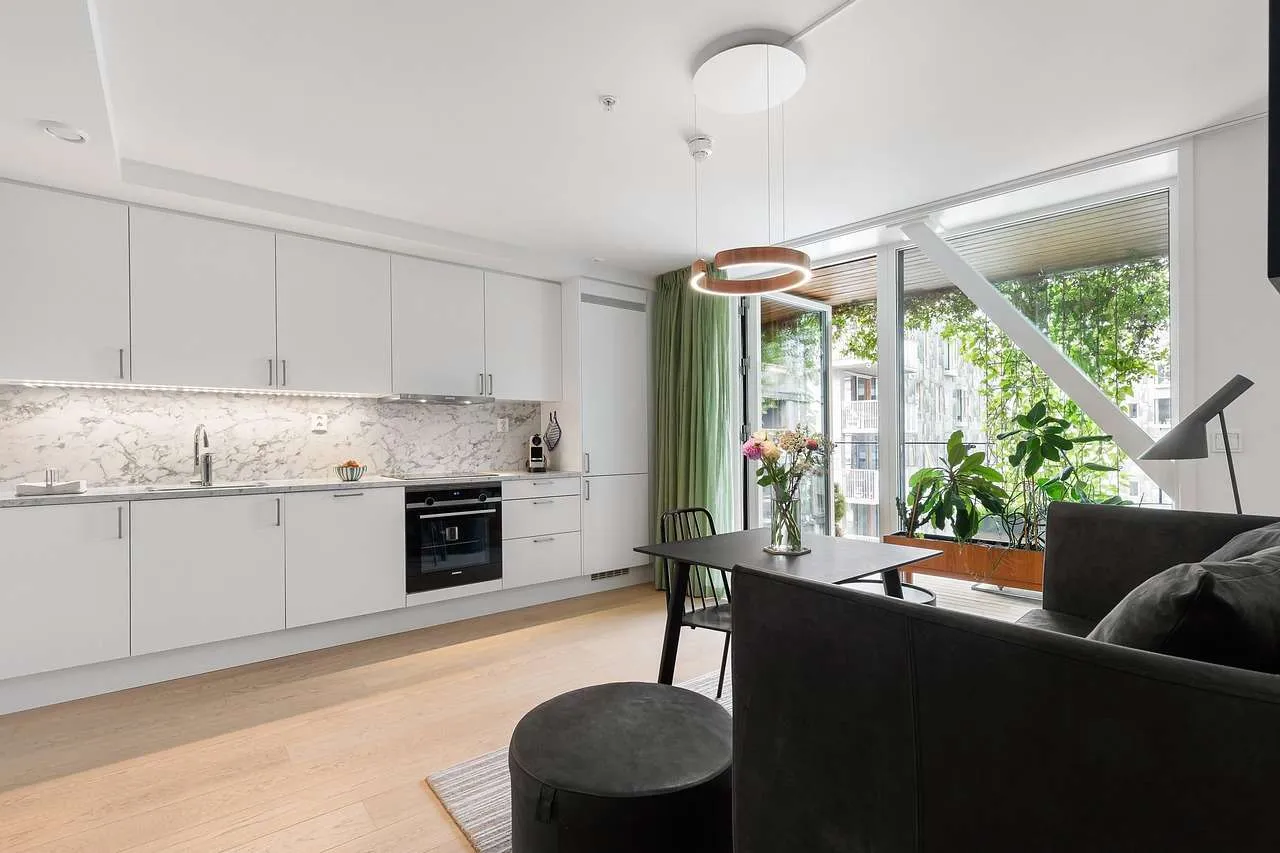 Home Window Tint: Comfort and Energy Savings